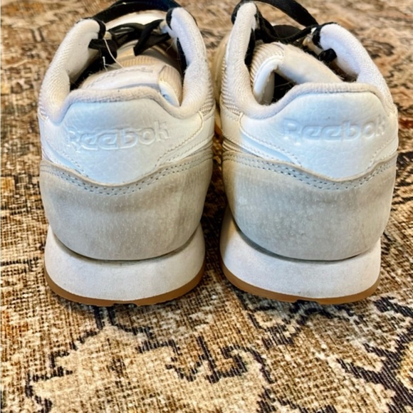 Reebok Womens White and Gray Sneakers - Picture 3 of 4